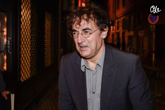 Exclusivité - Albert Dupontel sort d'un restaurant lors du 9e Festival des Lumières à Lyon, en France, le 19 octobre 2017. Photo de Julien Reynaud/APS-Medias/ABACAPRESS.COM