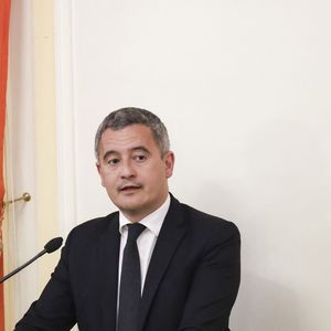 Gérald Darmanin, ministre d’État, garde des Sceaux, ministre de la Justice, y a prononcé un discours 

Exclusif - Gérald Darmanin - Les salons de la Maison de l’Amérique latine ont fait salle comble ce mardi 8 avril, réunissant de nombreuses personnalités du monde des affaires, de la culture ou encore de la diplomatie, venues écouter G.Darmanin, ministre d’État, garde des Sceaux, ministre de la Justice, lors d’un dîner du Cercle de la Revue des Deux Mondes. Une soirée exceptionnelle riche en débat ! © Jack Tribeca / Bestimage