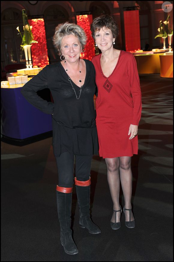 Françoise Laborde et sa soeur Catherine au Palais Brogniart à Paris RACHID BELLAK / BESTIMAGE