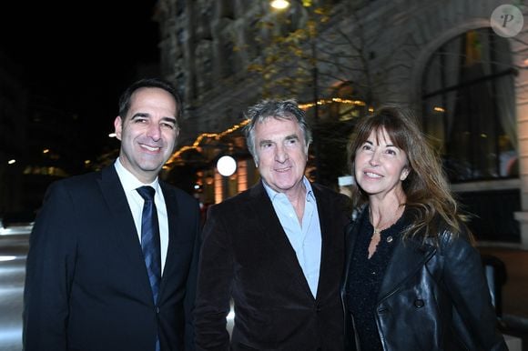 Vincent Pimont (directeur de l’hôtel The Peninsula Paris), François Cluzet et sa femme Narjiss Slaoui-Falcoz, Laura Smet - Soirée du 10ème anniversaire de l'hôtel Peninsula à Paris le 28 novembre 2024. © Rachid Bellak/Bestimage