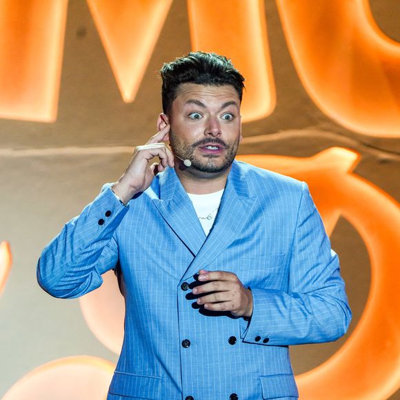 Exclusif - Kev Adams - Jour 2 - Enregistrement de l'émission "L'humour à la plage" pour le 1er festival de Juan les Pins à la pinède Gould le 5 juillet 2024.

© JR Santini / Bruno Bebert / Bestimage