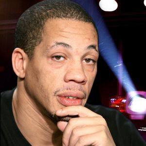 Le chanteur français Joey Starr pose à Paris, France, en janvier 2006. Photo Vim/ABACAPRESS.COM