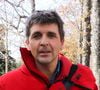 Depuis son départ de la station du groupe M6, l'animateur est absent des antennes

Thomas Sotto - Arrivées de l'émission "Vivement Dimanche" qui sera diffusée le 17 octobre 2021 au Studio Gabriel à Paris, France, le 13 octobre 2021. 
Crédit : AGENCE / BESTIMAGE