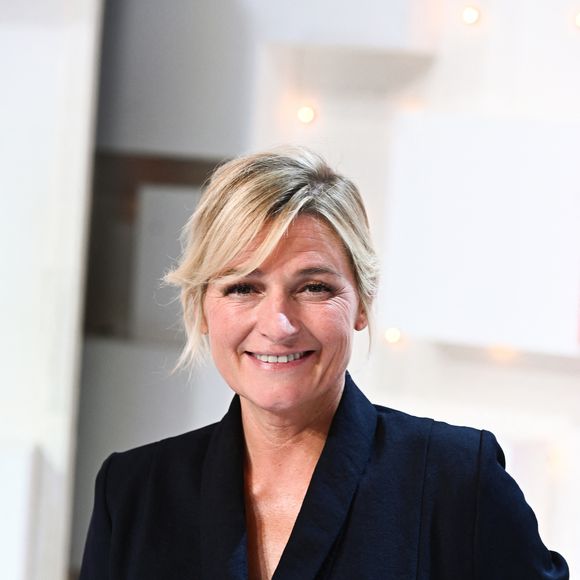 Exclusif - Anne-Elisabeth Lemoine - Enregistrement de l'émission "Vivement Dimanche", présentée par M.Drucker et diffusée le 19 novembre sur France 3, au Studio Gabriel à Paris
© Guillaume Gaffiot / Bestimage