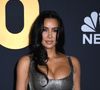 Kim Kardashian a été victime d’un braquage à Paris en 2016, ligotée et enfermée par des faux policiers. Les malfaiteurs ont dérobé pour 9 millions d’euros de bijoux, dont une bague offerte par Kanye West.

Kim Kardashian au photocall de la soirée d'anniversaire des "50 ans du Saturday Night Live (SNL 50)" au Rockfeller Center à New York ©Press via ZUMA Press Wire