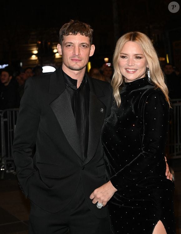 Niels Schneider et sa compagne Virginie Efira                                    - Photocall au Fouquet's après la 48ème cérémonie des César à Paris © Coadic Guirec / Bestimage