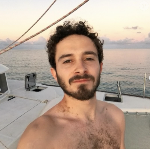 "À ce jour, non. Quand je fais un choix, je m'y tiens. J'ai grandi avec Demain nous appartient mais il est temps d'aller finir de grandir ailleurs".

Grégoire Champion sur Instagram.