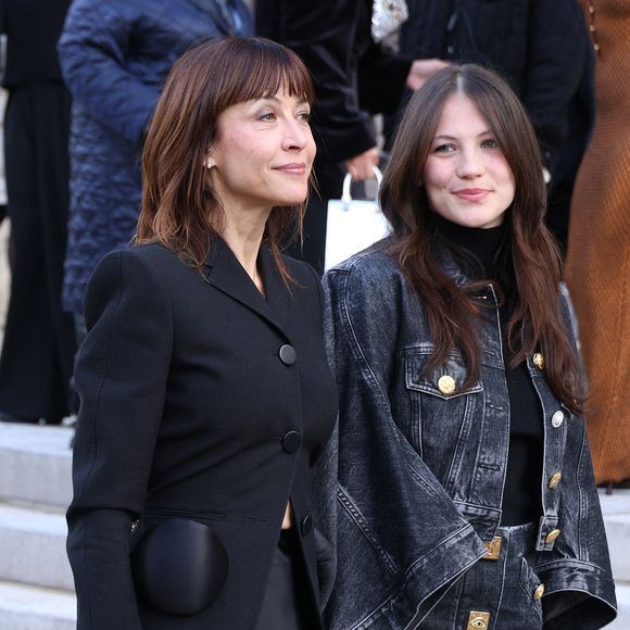 Sophie Marceau et sa fille Juliette Lemley au défilé Schiaparelli "Collection Haute Couture Printemps/Eté 2026" lors de la Fashion Week de Paris, le 26 janvier 2026

© Denis Guignebourg / Bestimage