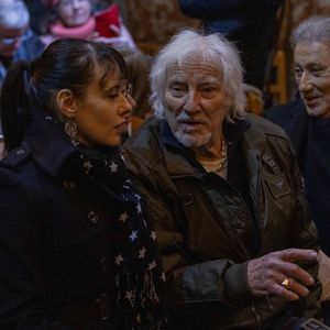 Hugues Aufray, sa femme Murielle et Michel Drucker lors de la messe en Hommage à Brigitte Bardot en l’église Saint-Roch à Paris, France, le 28 janvier 2025. © Julien Sarkissian/Bestimage