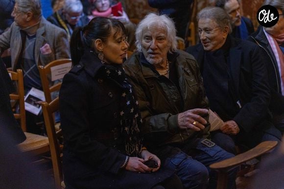 Hugues Aufray, sa femme Murielle et Michel Drucker lors de la messe en Hommage à Brigitte Bardot en l’église Saint-Roch à Paris, France, le 28 janvier 2025. © Julien Sarkissian/Bestimage
