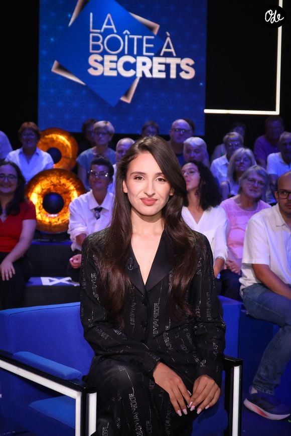 Exclusif - Ambre lors de l'enregistrement de l'émission "La Boîte à secrets", présentée par F.Bollaert et diffusée le 30 octobre sur France 3, à Paris, France, le 15 septembre 2026. © Jack Tribeca/Bestimage