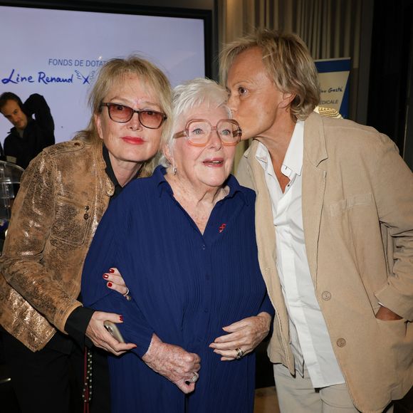 Exclusif - Claude Chirac, Line Renaud et Muriel Robin - 7ème remise du prix "Fonds de dotation Line Renaud-Loulou Gasté" pour la recherche médicale à la Maison de la Recherche à Paris le 17 novembre 2025. © Coadic Guirec/Bestimage