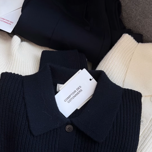 Tatiana Silva en robe noire pour présenter la météo sur TF1.