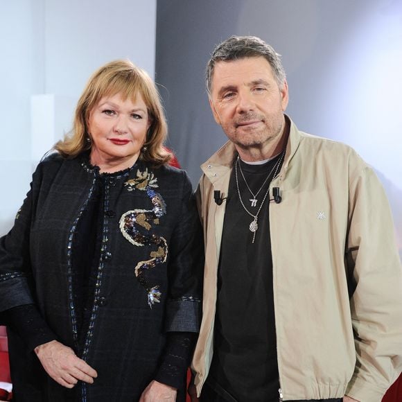 Catherine Jacob et Philippe Lellouche lors de l'enregistrement de l'émission "Vivement dimanche" au studio Rive Gauche, présentée par M.Drucker avec une diffusion sur France 3 le 8 mars 2026, à Paris, France, le 25 février 2026. © Guillaume Gaffiot/Bestimage