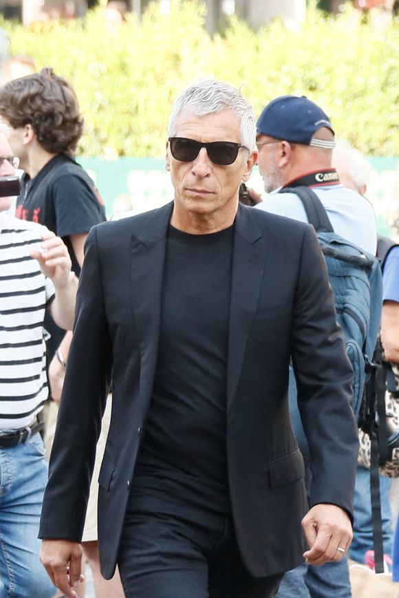 Nagui - Arrivées aux obsèques de Philippe Labro en l'église de Saint-Germain-des-Prés à Paris le 13 juin 2025. © Dominique Jacovides - Christophe Clovis / Bestimage