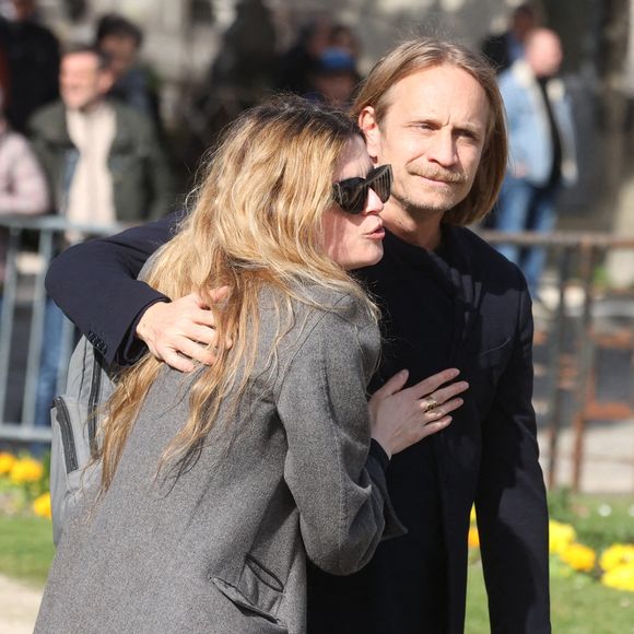Jeremie Renier arrive à l'enterrement de l'actrice belge Emilie Dequenne au crématorium du cimetière du Père Lachaise à Paris, France, le 26 mars 2025. Photo by Jerome Domine/ABACAPRESS.COM