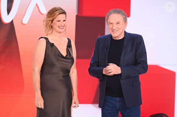 Exclusif - Elodie Poux et Michel Drucker lors de l'enregistrement de l'émission "Vivement dimanche" à Paris, France, le 9 septembre 2025 et diffusée le 2 novembre 2025 sur France 3. © Guillaume Gaffiot/Bestimage
