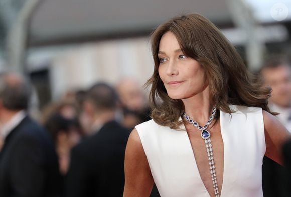 Carla Bruni-Sarkozy (Robe Dior) - Montée des marches du film « Le Grand Bain » lors du 71ème Festival International du Film de Cannes. Le 13 mai 2018
© Borde-Jacovides-Moreau/Bestimage
