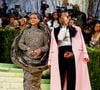 Rihanna a une fois de plus dominé le tapis rouge aux côté d'A$AP Rocky. 

A$AP Rocky et Rihanna célébrant l'ouverture de l'exposition "Costume Art" qui s'est tenue au Metropolitan Museum of Art à New York City. Backgrid USA / Bestimage
