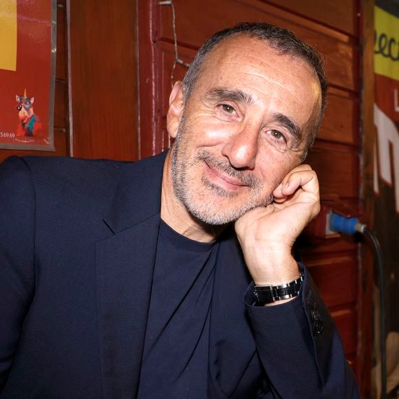 Elie Semoun lors de L'inauguration de la fête à NeuNeu dans le Bois de Boulogne à Paris, France, le 6 septembre 2024. © Cédric Perrin/Bestimage