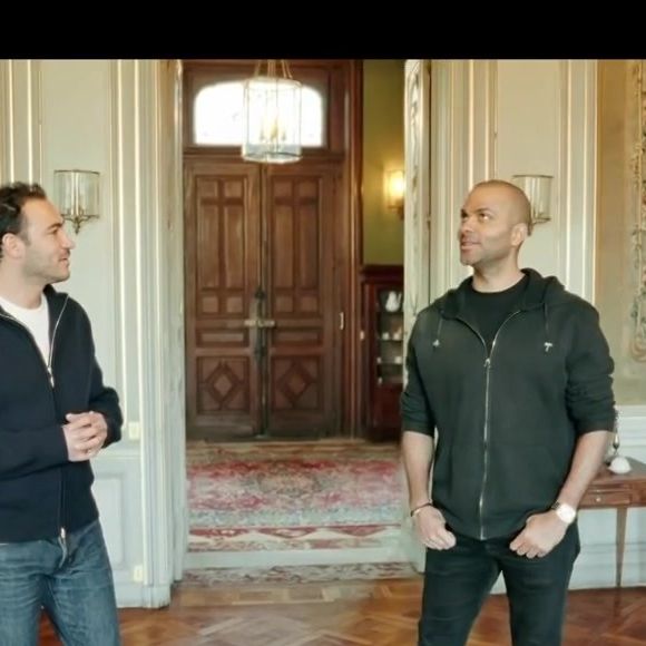 Tony Parker visite le château de Jarnac