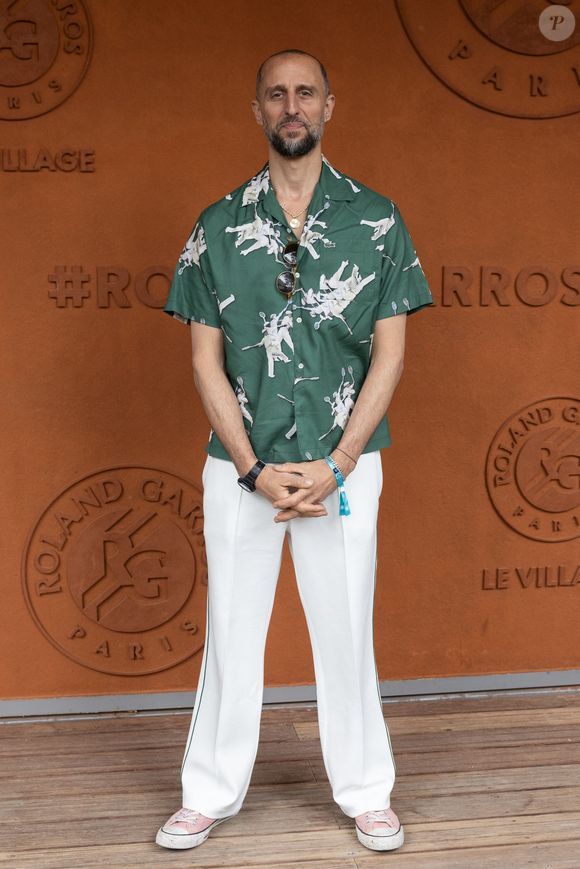 Arié Elmaleh au village lors des Internationaux de France de Tennis de Roland Garros 2025. Paris, le 27 mai 2025.
Moreau / Jacovides / Bestimage