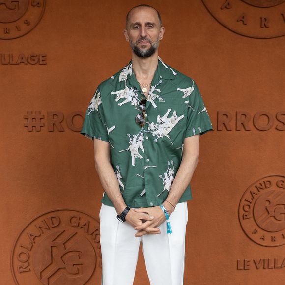 Arié Elmaleh au village lors des Internationaux de France de Tennis de Roland Garros 2025. Paris, le 27 mai 2025.
Moreau / Jacovides / Bestimage