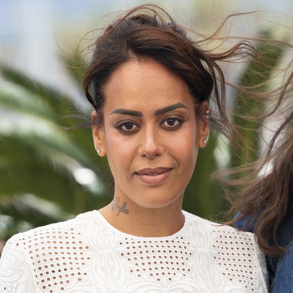 Amel Bent au photocall du film "Ma Frère" lors du 78ème Festival International du Film de Cannes, au Palais des Festivals à Cannes, France, le 22 mai 2025. © Jacovides-Moreau/Bestimage