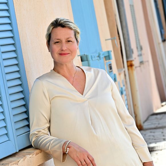 La saison estivale de Luana Belmondo a un parfum doux-amer...


Exclusif -  Luana Belmondo, la célèbre cheffe romaine, prend les commandes de la cuisine de Gioia, la célèbre table tropézino-italienne située à Saint-Tropez dont Jean-Roch est le propriétaire. © Bruno Bebert / Bestimage