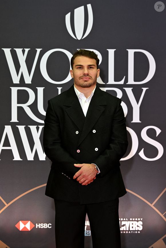 Antoine Dupont durant la cérémonie des World Rugby Awards 2024 à la salle des Etoiles à Monaco, le 24 novembre 2024. © Bruno Bebert/Bestimage