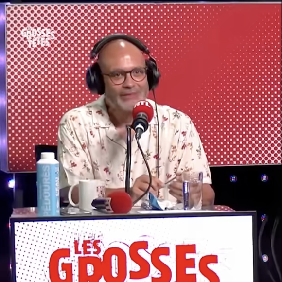 L’incendie s’est déclaré à cause d’une bougie posée sur une plante.

Yoann Riou dans les Grosses Têtes lundi 25 août 2025 @RTL