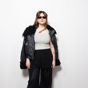 Elle a déjà tout prévu pour sa fille en cas d’accident.

Louane Emera au photocall du défilé Vaillant Collection Femme Prêt-à-Porter Automne/Hiver 2026-2027 lors de la Fashion Week de Paris (PFW) au palais de Tokyo, à Paris, France, le 6 mars 2026. © Julien Sarkissian/Bestimage