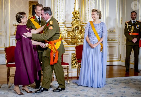 Grand-Duc Henri (Le grand-duc Henri de Luxembourg), Grande Duchesse Maria Teresa (La grande-duchesse Maria Teresa de Luxembourg), Grand-duc Guillaume (Le prince Guillaume, grand-duc héritier de Luxembourg), Stéphanie de Luxembourg (La comtesse Stéphanie de Lannoy, grande-duchesse héritière de Luxembourg), cérémonie d'adieu au Palais grand-ducal dans le cadre des célébrations marquant le changement de trône à Luxembourg, jour 1 à Luxembourg-Ville, Luxembourg, 3 octobre 2025. Photo by Dana Press / Bestimage