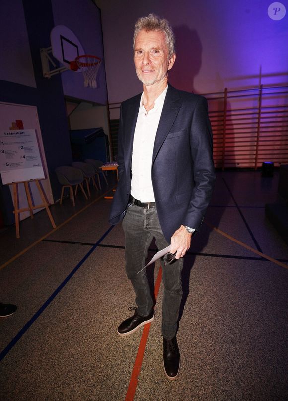 Denis Brogniart lors de la journée nationale de la lutte contre le harcèlement à l’école au lycée Pierre-Gilles de Gennes - ENCPB à Paris, France, le 7 novembre 2023. © Jonathan Rebboah/Panoramic/Bestimage