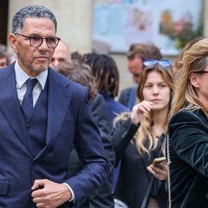 Roschdy Zem et sa compagne Sarah Poniatowski - Sorties des obsèques du prince Jean-Stanislas Poniatowski en l'Eglise polonaise à Paris, France, le 29 avril 2024. © Jacovides-Moreau/Bestimage