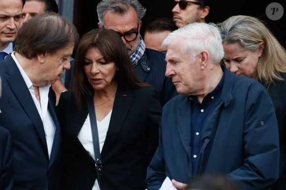 Daniel Lauclair, Anne Hidalgo, maire de Paris, Luis Fernandez à la sortie des obsèques de Jean Tiberi, maire de Paris de 1995 à 2001, en l'église Saint-Etienne-du-Mont à Paris le 3 juin 2025. © Christophe Clovis / Bestimage
