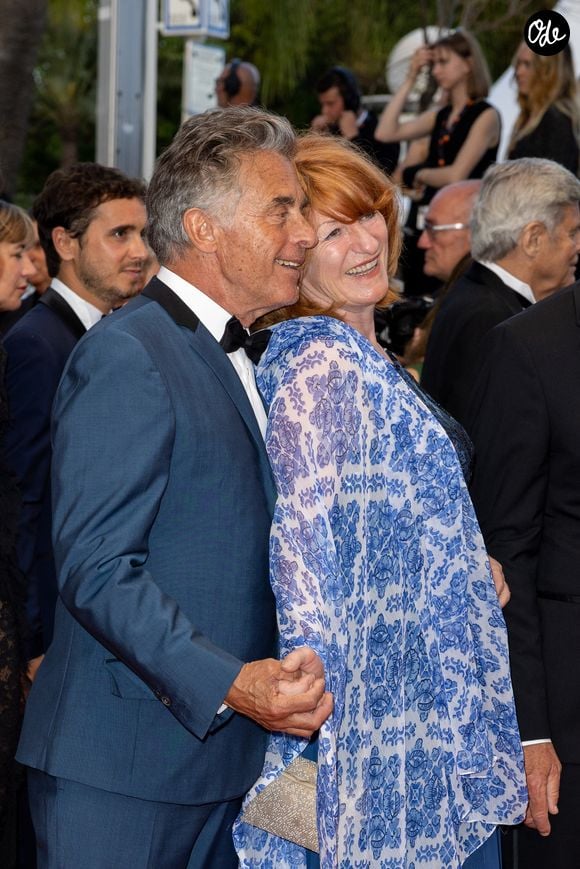 Un sujet qui, selon elle, n'a jamais posé problème

Gérard Holtz et sa femme Muriel Mayette-Holtz - Montée des marches du film « Mascarade  » lors du 75ème Festival International du Film de Cannes. Le 27 mai 2022. © Olivier Borde / Bestimage