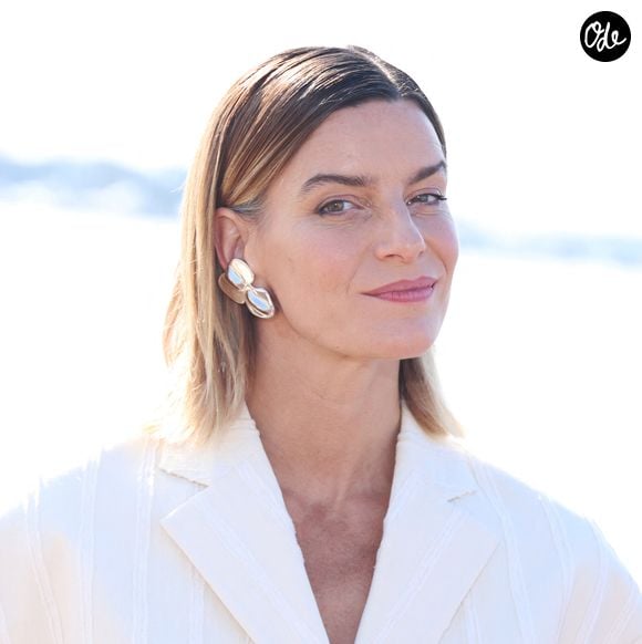 Fauve Hautot - Photocall de la série "Rien ne t'efface" sur la plage du Majestic lors du 8ème festival CanneSeries à Cannes, le 28 avril 2025. © Denis Guigenbourg / Bestimage