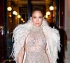 La chanteuse a notamment pris place au premier rang de plusieurs défilés, dont celui de Celia Kritharioti, présenté le 9 juillet dernier. 

Jennifer Lopez à Paris en marge des collections Haute Couture Automne/Hiver 2026-2027 lors de la Fashion Week de Paris (PFW) le 9 juillet 2026
© Pierre Perusseau / Bestimage