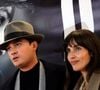 "On peut dire que voyager léger n'est plus vraiment un concept familier pour nous ces jours-ci. (...) Merci d'avoir accueilli notre petite tribu légèrement surdimensionnée", a écrit Laura Bensadoun.

Exclusif - Alain-Fabien Delon et sa compagne Laura Bensadoun au photocall de la soirée Ciné-concert symphonique "Alain Delon, le dernier Samouraï" au Palais des congrès à Paris le 8 novembre 2024 le jour de son anniversaire.

© Jacovides / Moreau / Bestimage