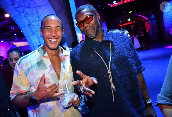 Laurent Maistret, Djibril Cissé - Prime d'Amazon fait sa fête foraine au Bridge Club à Paris le 25 juin 2025.  Hier soir, le Bridge Club s’est métamorphosé en fête foraine où de nombreuses personnalités se sont réunies pour célébrer Prime Day, l’événement shopping estival qui animera l’été du 8 au 11 juillet.
 © Veeren/Bestimage