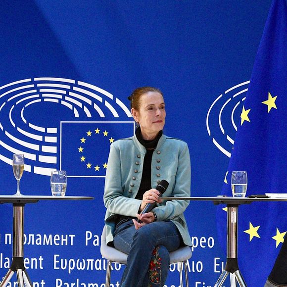 Les sœurs Nothomb invitées au Parlement européen pour le festival littéraire Bibliothèques Idéales 2022. 16 septembre 2022, à Strasbourg, dans le nord-est de la France. Photo par Nicolas Roses/ABACAPRESS.COM