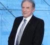 L'incident a suscité quelques secondes d'inquiétude avant de laisser place au soulagement. 

Exclusif. Séance photo. Michel Drucker lors de la cérémonie d'ouverture de la 65e édition du Festival de télévision de Monte-Carlo, le 12 juin 2026. K. Scott Thomas s'est vu remettre la Nymphe de Cristal, une distinction prestigieuse qui récompense une personnalité pour l'ensemble de sa carrière dans le monde de la télévision. M. Drucker a reçu la Nymphe d'Honneur pour l'ensemble de sa carrière et l'actrice espagnole E. Exposito a obtenu la Nymphe d'Or du Meilleur Espoir International. Pour clôturer la soirée, les deux premiers épisodes de la saison 3 de la série « The Walking Dead : Dead City » ont été projetés, en présence de l'acteur J. Dean Morgan (Negan) et de l'actrice L. Cohan (Maggie). 
© Denis Guigenbourg / Bestimage