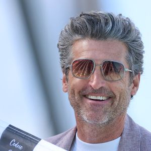 L'acteur de Grey's Anatomy estime en effet qu'ils doivent faire leurs propres expériences, apprendre de leurs erreurs et trouver eux-mêmes leur place dans le monde.

Patrick Dempsey au Grand Prix de Formule 1 Tag Heuer de Monaco 2025, le 25 mai 2025.

© Pierre Teyssot/Action Plus Sports via ZUMA Press Wire