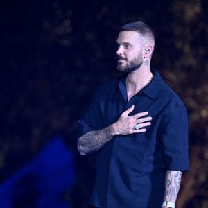 Fier de l'éducation donnée avec Christina Milian, il décrit ses enfants comme "heureux, souriants, ouverts aux autres".

Matt Pokora durant Corsu Mezu Mezu, le concert emmené par Patrick Fiori qui a eu lieu au stade Orange Vélodrome à Marseille, le 22 mai 2026, diffusé le 28 août sur France 3. © Bruno Bebert/Bestimage