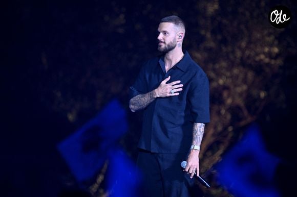 Fier de l'éducation donnée avec Christina Milian, il décrit ses enfants comme "heureux, souriants, ouverts aux autres".

Matt Pokora durant Corsu Mezu Mezu, le concert emmené par Patrick Fiori qui a eu lieu au stade Orange Vélodrome à Marseille, le 22 mai 2026, diffusé le 28 août sur France 3. © Bruno Bebert/Bestimage