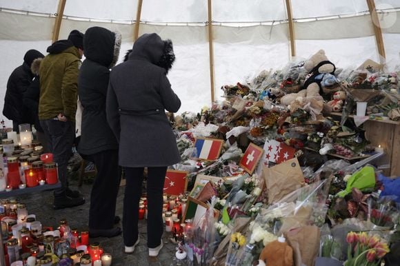 Crans Montana, la cérémonie commémorative officielle en hommage aux victimes du massacre de Crans Montana, organisée par les autorités suisses à Martigny, a été retransmise sur écran géant. © Nanni Fontana/IPA via ZUMA Press/Bestimage
