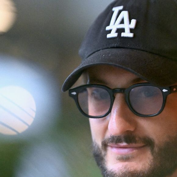 Pierre Niney pose au Village pendant les Internationaux de France à Roland Garros le 06 juin 2025 à Paris, France. Photo by ABACAPRESS.COM