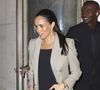 Brenda Surminski, la productrice du documentaire qui aurait même été contrainte d’abandonner le projet, juge “hallucinant” qu’une célébrité transforme un village africain pauvre en décor de shooting.

Exclusif - Meghan Markle quitte le Kappo Masa à New York, le 11 octobre 2025 @Backgrid USA / Bestimage