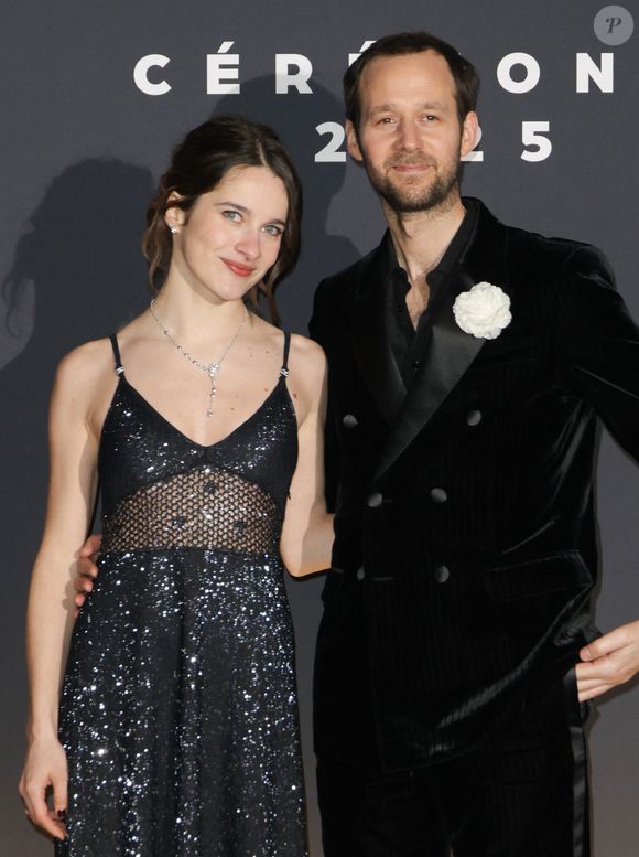 Leur belle complicité avait déjà été remarquée lors de la précédente édition sur le tapis rouge.

Rebecca Marder et Benjamin Lavernhe au photocall du dîner de la 50ème édition de la cérémonie des César au Fouquet's à Paris, France, le 28 février 2025. © Coadic Guirec/Bestimage